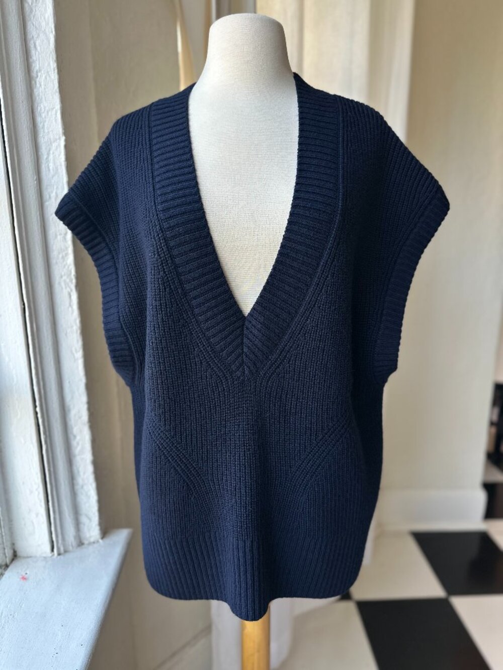 Banana Republic 100% Merino Wool Oversized V-Neck Sweater Vest Navy S M L